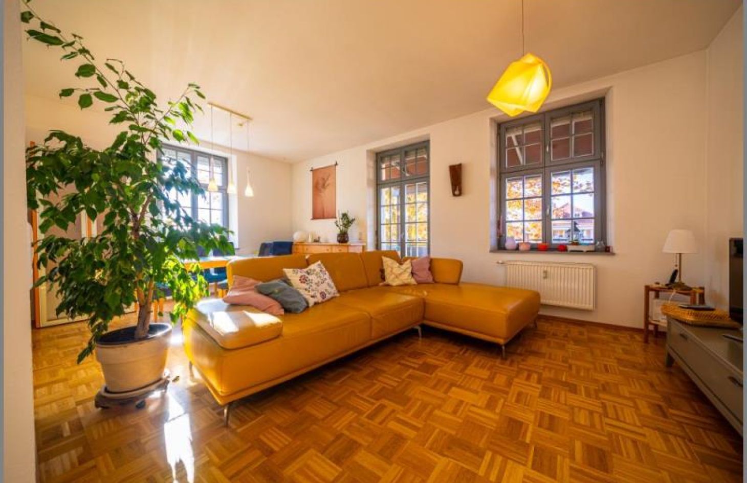Wohnen von Altbauflair und Lebensqualität! Schicke 4-Zimmer-ETW mit Balkon, Garage und Stellplatz in Achern bei Dhonau Immobilien-Makler Ortenau