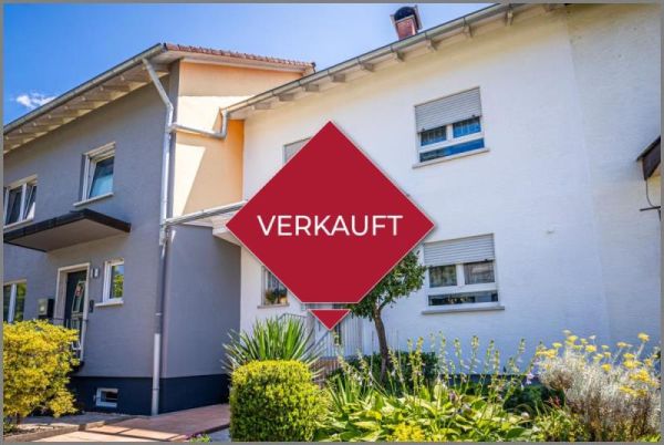 verkauft von Geräumiges, gepflegtes Reihenmittelhaus mit 2 Garagen und tollem Gartengrundstück in Oberkirch-Oberdorf bei Dhonau Immobilien-Makler Ortenau