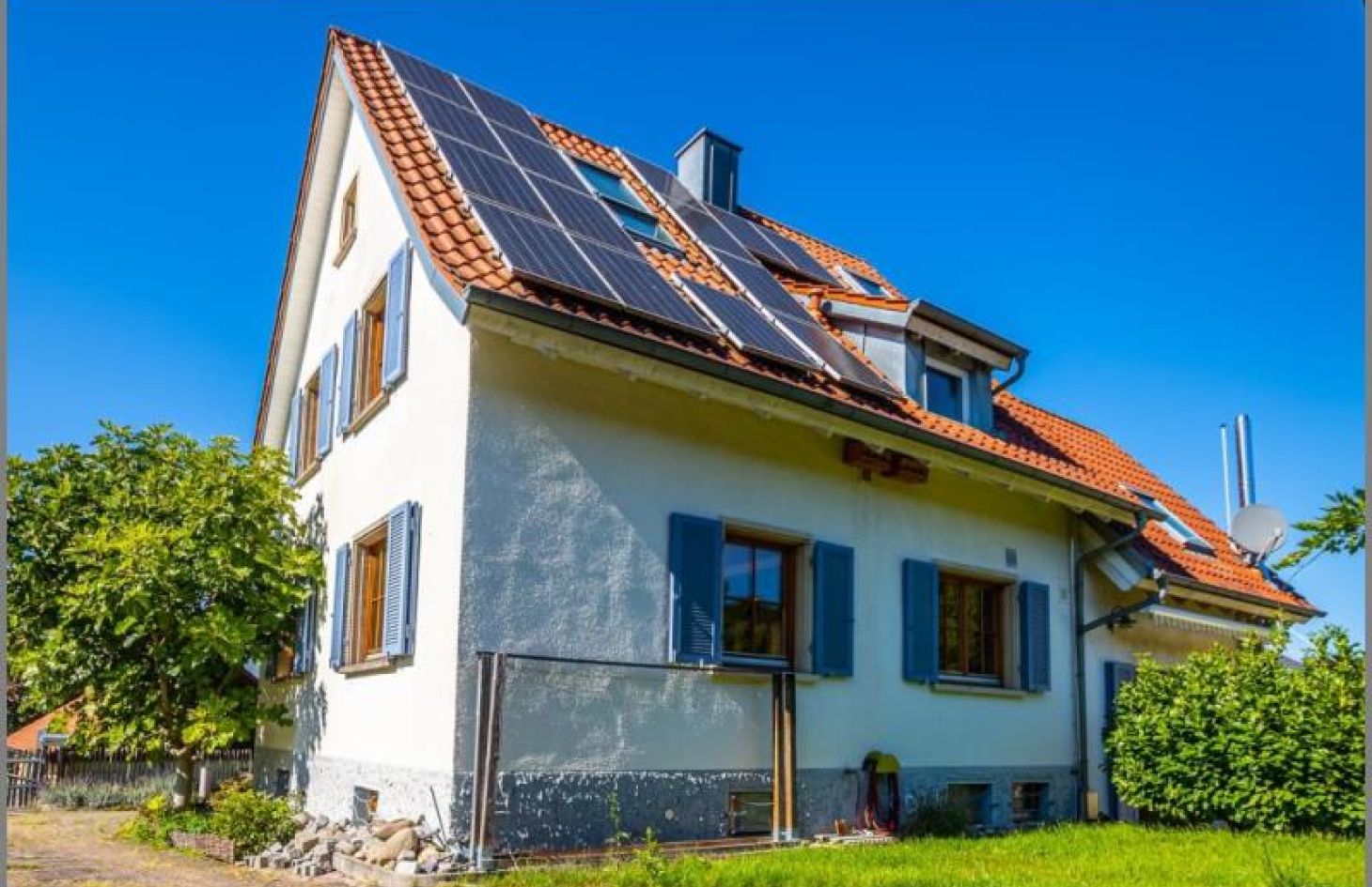 Ansicht Süd von Flair zum Verlieben! Sehr schönes, modernisiertes Einfamilienhaus mit Garten und Garagengebäude  in Achern-Önsbach bei Dhonau Immobilien-Makler Ortenau