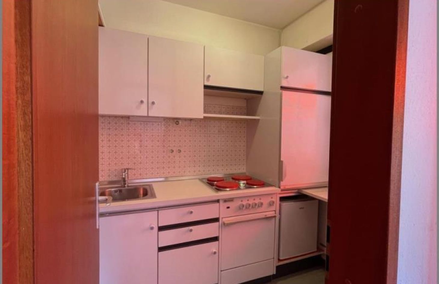 Küche von Gemütliches, möbliertes Ferien-/Apartment mit Balkon im Gaishöllpark  in Sasbachwalden bei Dhonau Immobilien-Makler Ortenau