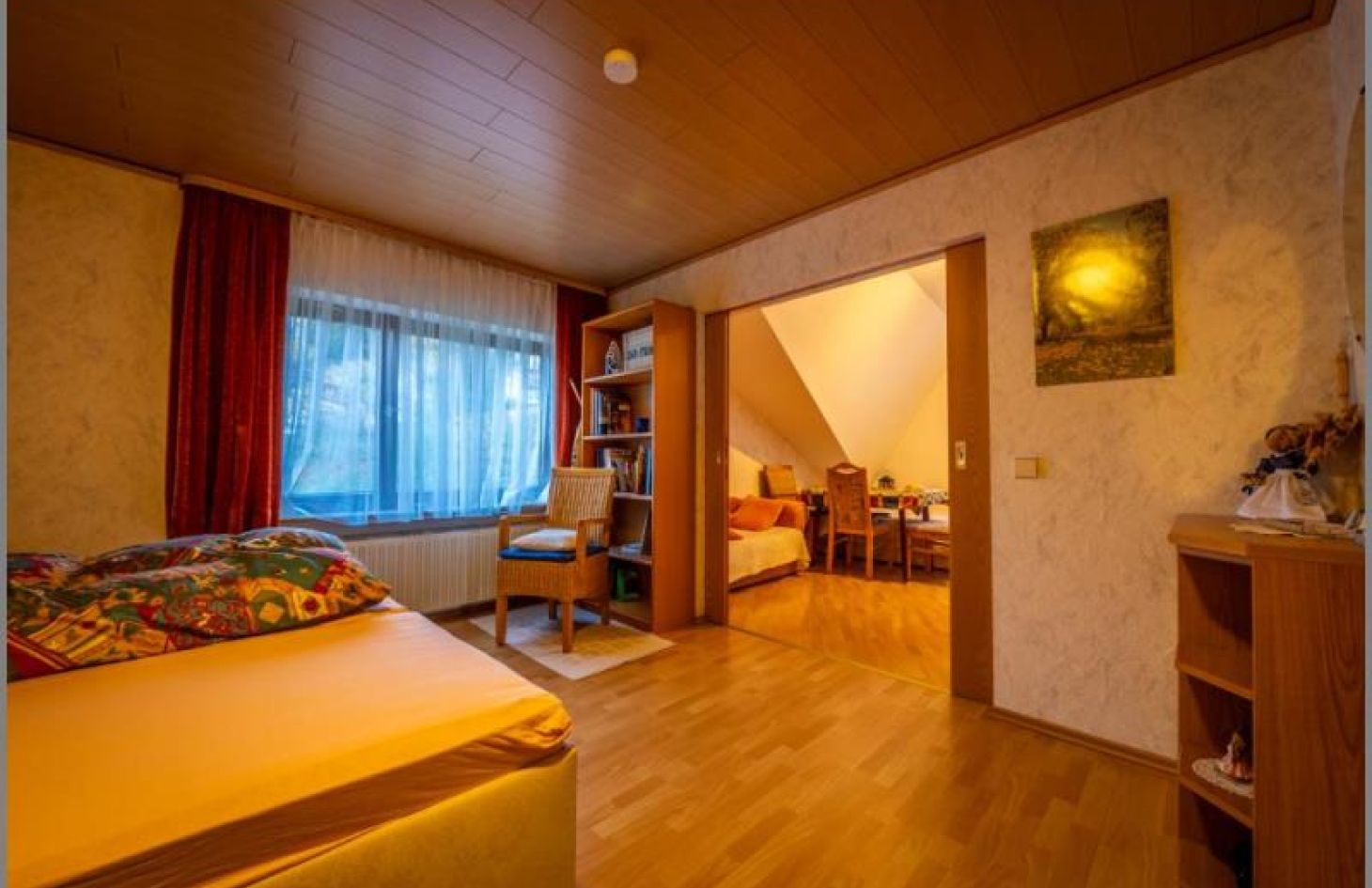 Appartement OG von Wohnhaus & Airbnb! 6 Appartements, Terrassen, Lagerräume, Stellplätze! in Kappelrodeck bei Dhonau Immobilien-Makler Ortenau