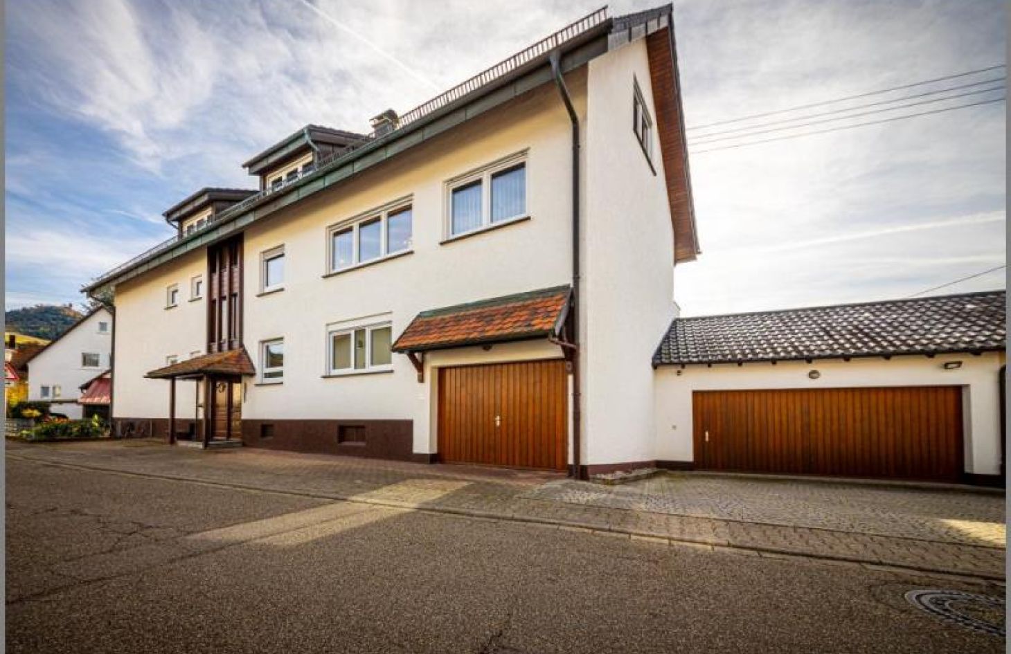 Nordansicht von Für Anleger und Selbstnutzer! Gepflegtes Dreifamilienhaus bereit zur Neu-Vermietung! in Baden-Baden Varnhalt bei Dhonau Immobilien-Makler Ortenau