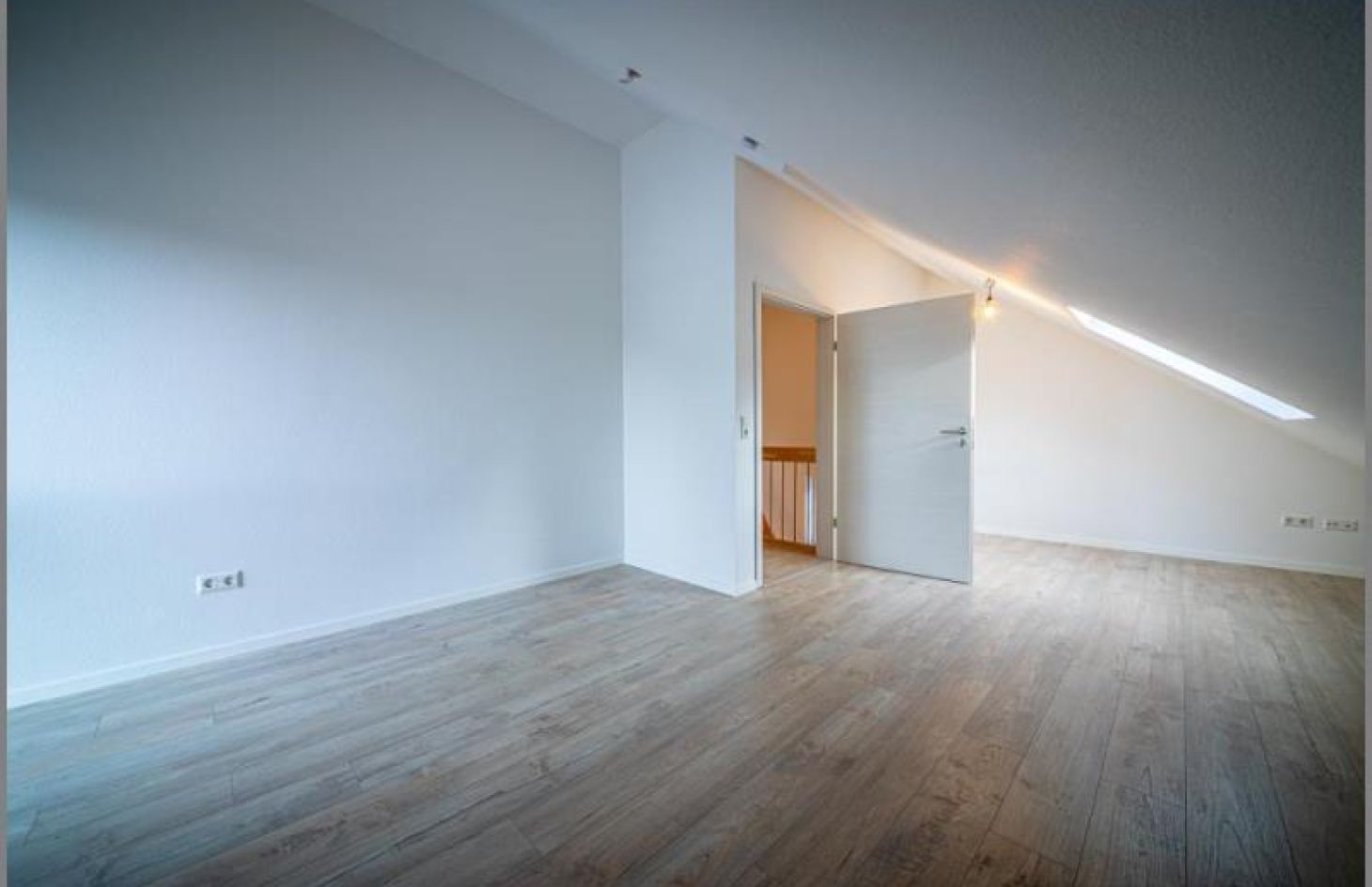 Studio DG von So gut wie NEU! Schickes, modernes Einfamilienhaus mit 6 Zimmern, Garage und Stellplatz. in Achern-Fautenbach bei Dhonau Immobilien-Makler Ortenau