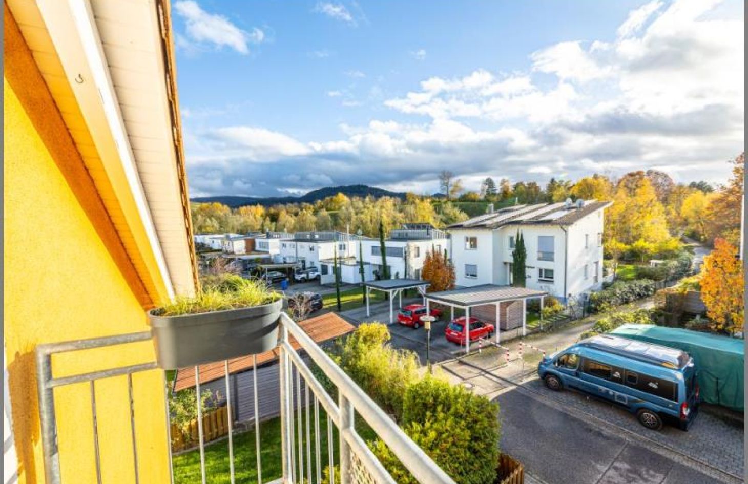 Balkon/Aussicht DG von Klasse Familien-Doppelhaushälfte mit Garten & 2 Stellplätzen (1TG)
 in Baden-Baden bei Dhonau Immobilien-Makler Ortenau