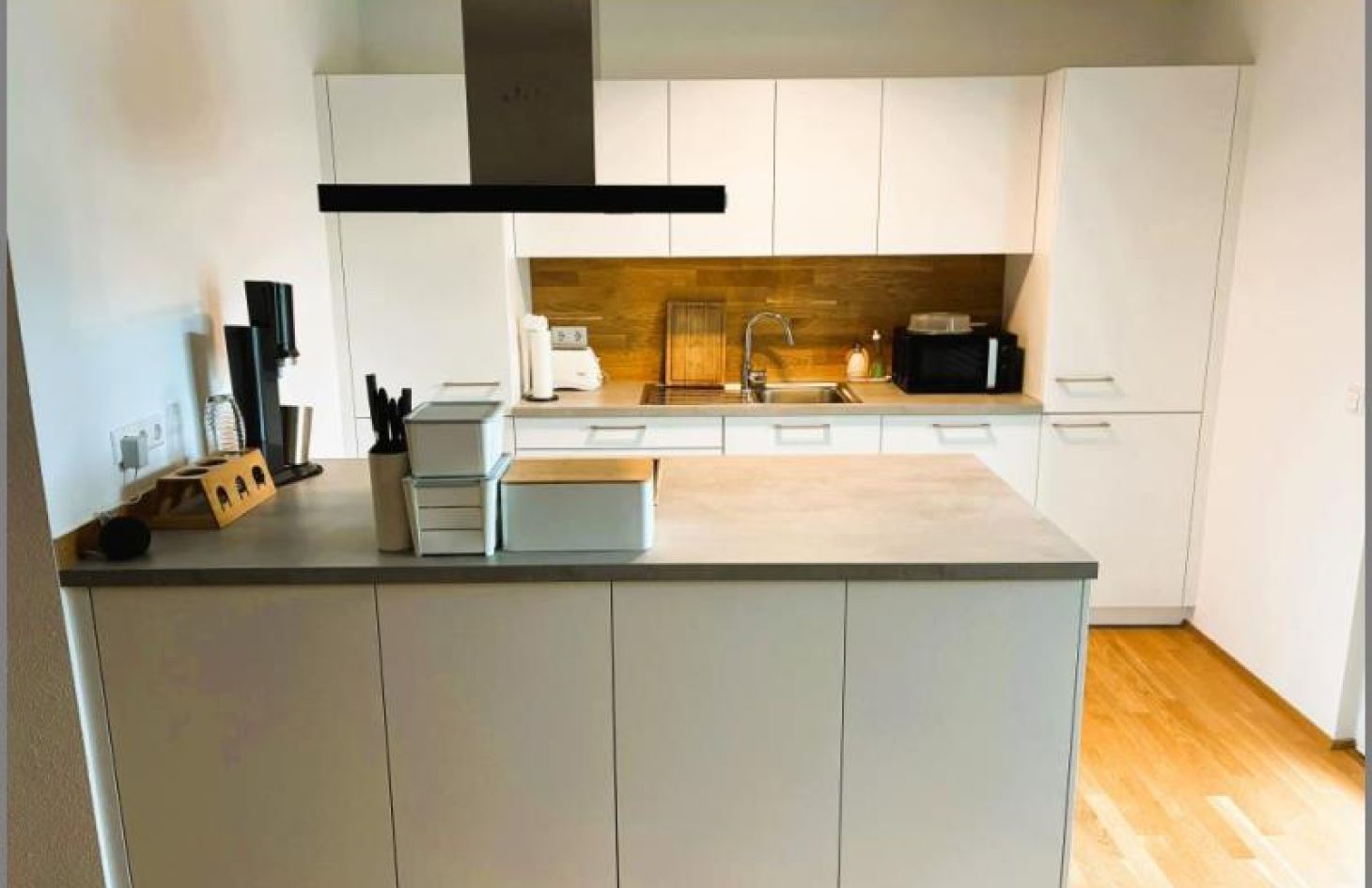 Küche / Einbauküche von Moderne, zentral gelegene 3-Zimmer-Wohnung mit Balkon, EBK, TG-Stellplatz und Aufzug in Renchen (Stadt) bei Dhonau Immobilien-Makler Ortenau