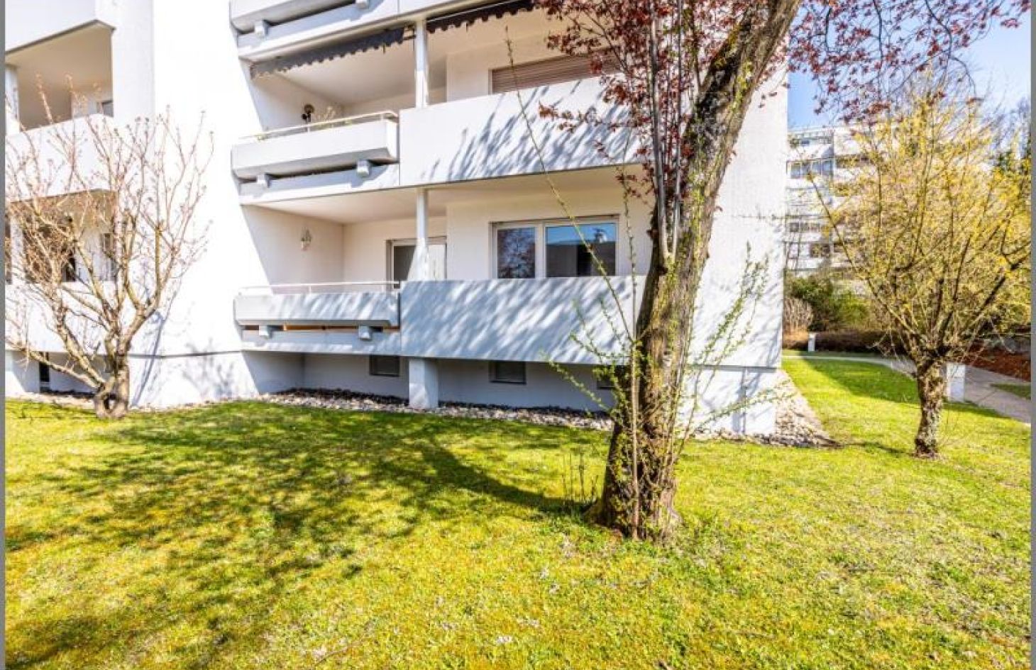 4,5 Zimmer mit Balkon von Schöne, großzügige 4,5-Zimmer-Eigentumswohnung mit TG und Aufzug in Achern bei Dhonau Immobilien-Makler Ortenau