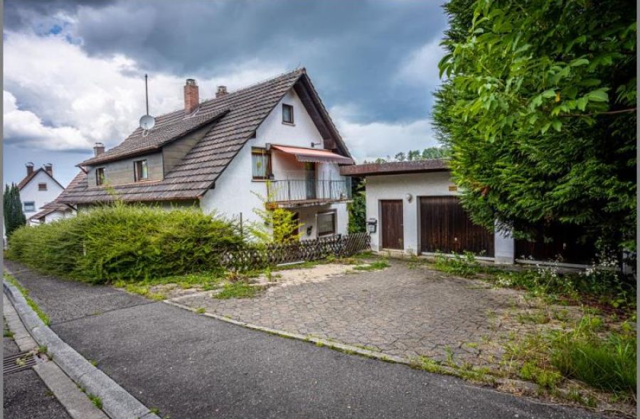 Zweifamilienhaus von Ihre Sanierungs-Chance: EFH oder ZFH mit großem Grundstück in ruhiger Lage in Lauf bei Dhonau Immobilien-Makler Ortenau