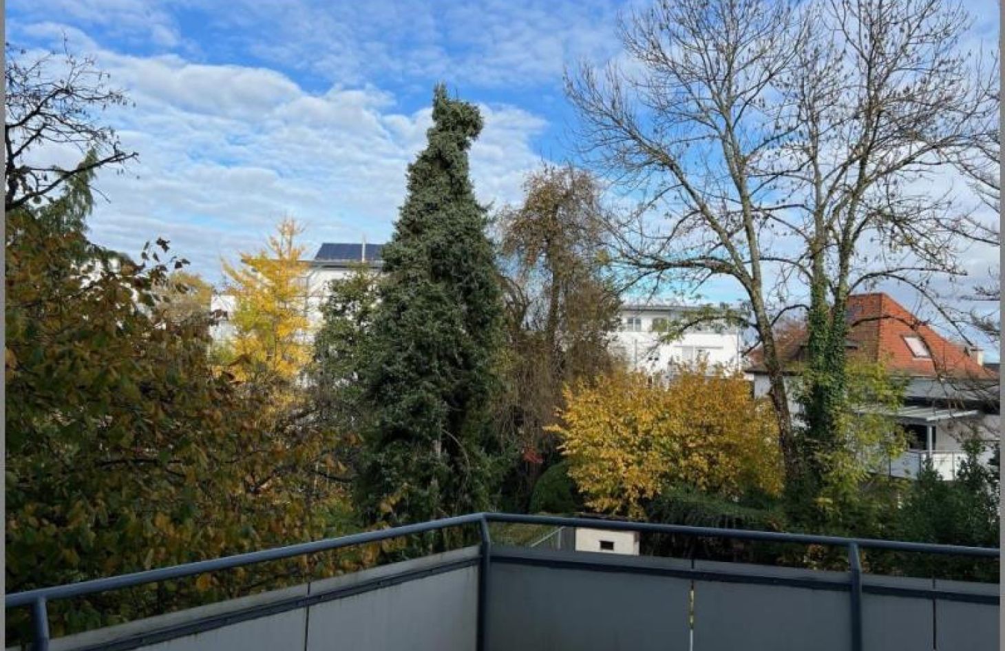 Aussicht Balkon von Große, helle 4-Zimmer-Wohnung im 1.OG mit Balkon zentral in Achern in Achern bei Dhonau Immobilien-Makler Ortenau