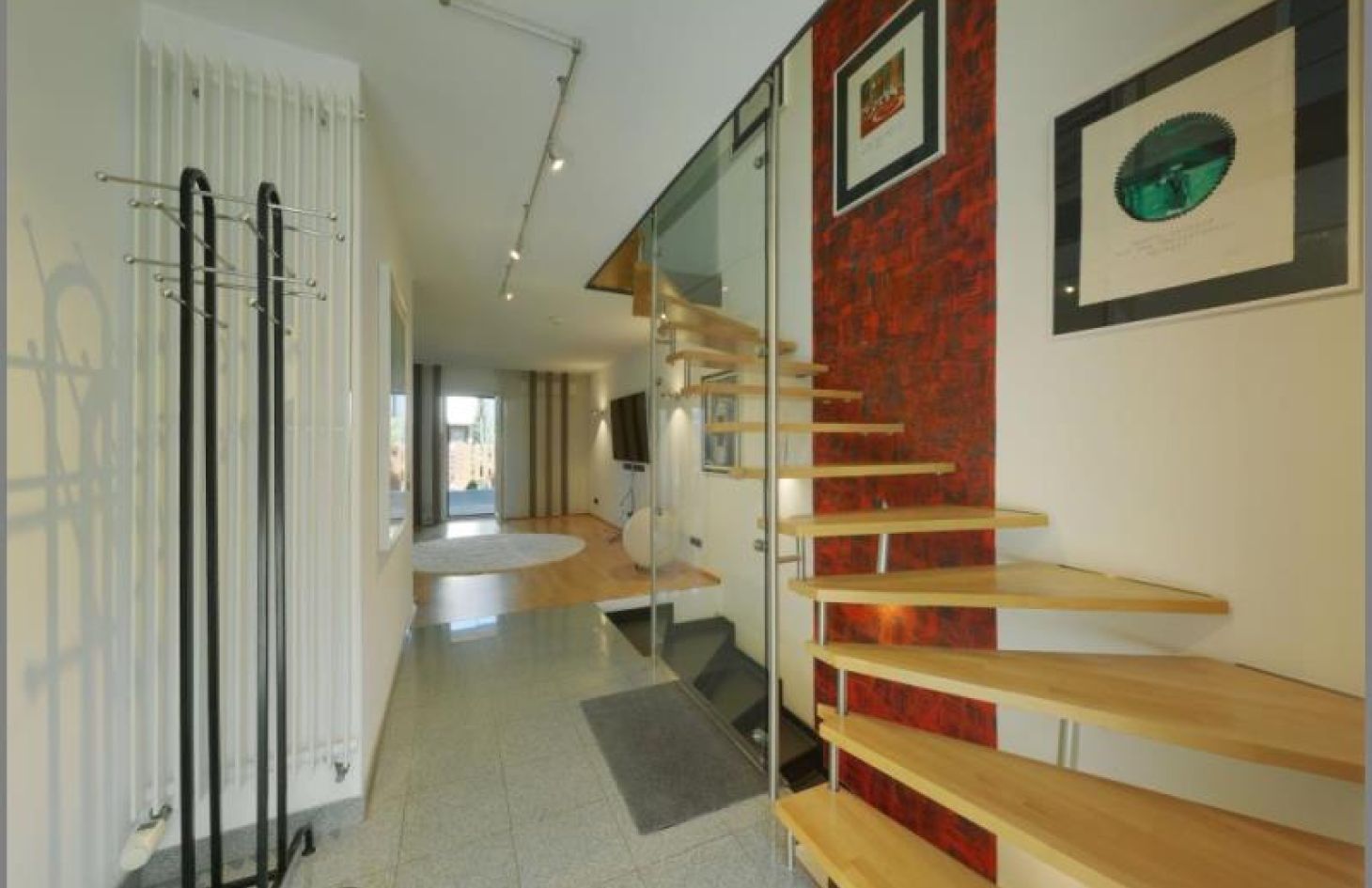 Diele von Top saniertes Reihenhaus! Lebensqualität zum Mieten im Langenwinkel! in Lahr-Langenwinkel bei Dhonau Immobilien-Makler Ortenau