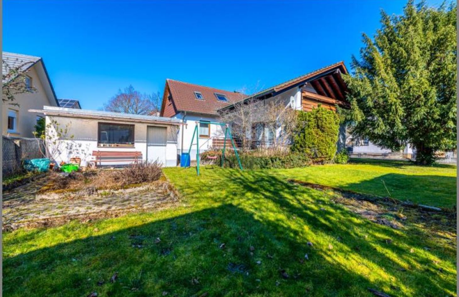 viel Platz  von Großartig! Sehr gepflegtes Einfamilienhaus in begehrter Lage mit Anbau u. Garten in Achern bei Dhonau Immobilien-Makler Ortenau