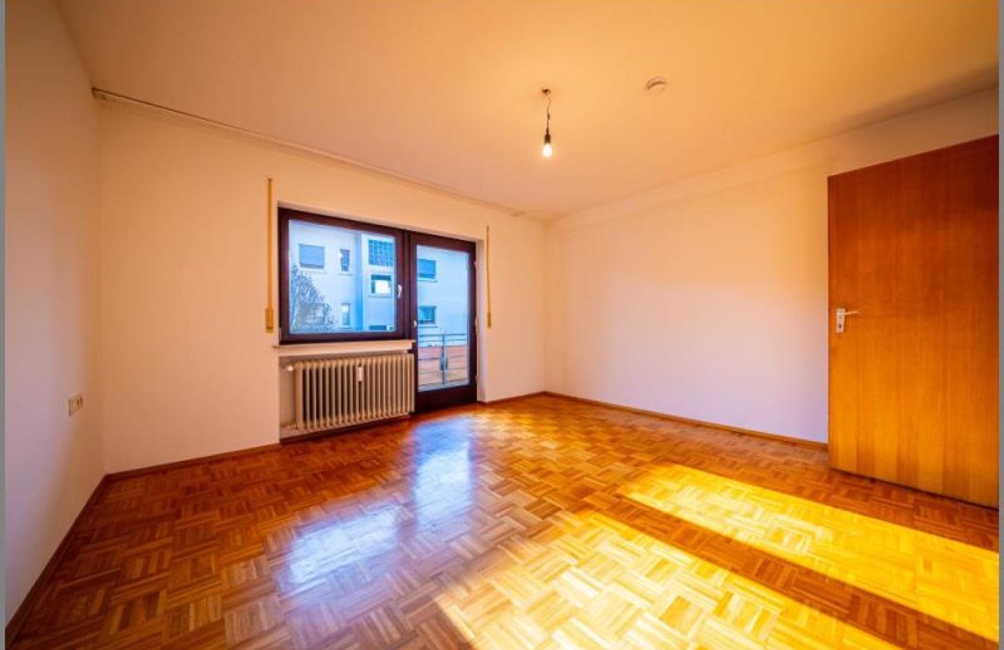 Schlafen 1 EG von Gepflegtes, großes Dreifamilienhaus! Überwiegend leer in schöner Wohnlage! in Bühl-Vimbuch bei Dhonau Immobilien-Makler Ortenau