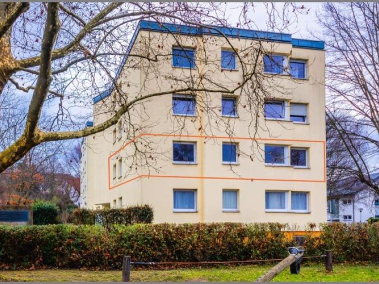 1. Obergeschoss von 5-Zimmer-ETW im 1. OG mit Balkon und Tiefgaragen-Stellplatz in Achern bei Dhonau Immobilien-Makler Ortenau
