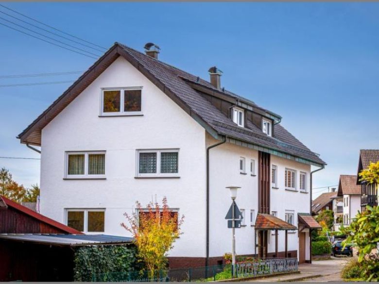 MFH in Varnhalt von Für Anleger und Selbstnutzer! Gepflegtes Dreifamilienhaus bereit zur Neu-Vermietung! in Baden-Baden Varnhalt bei Dhonau Immobilien-Makler Ortenau