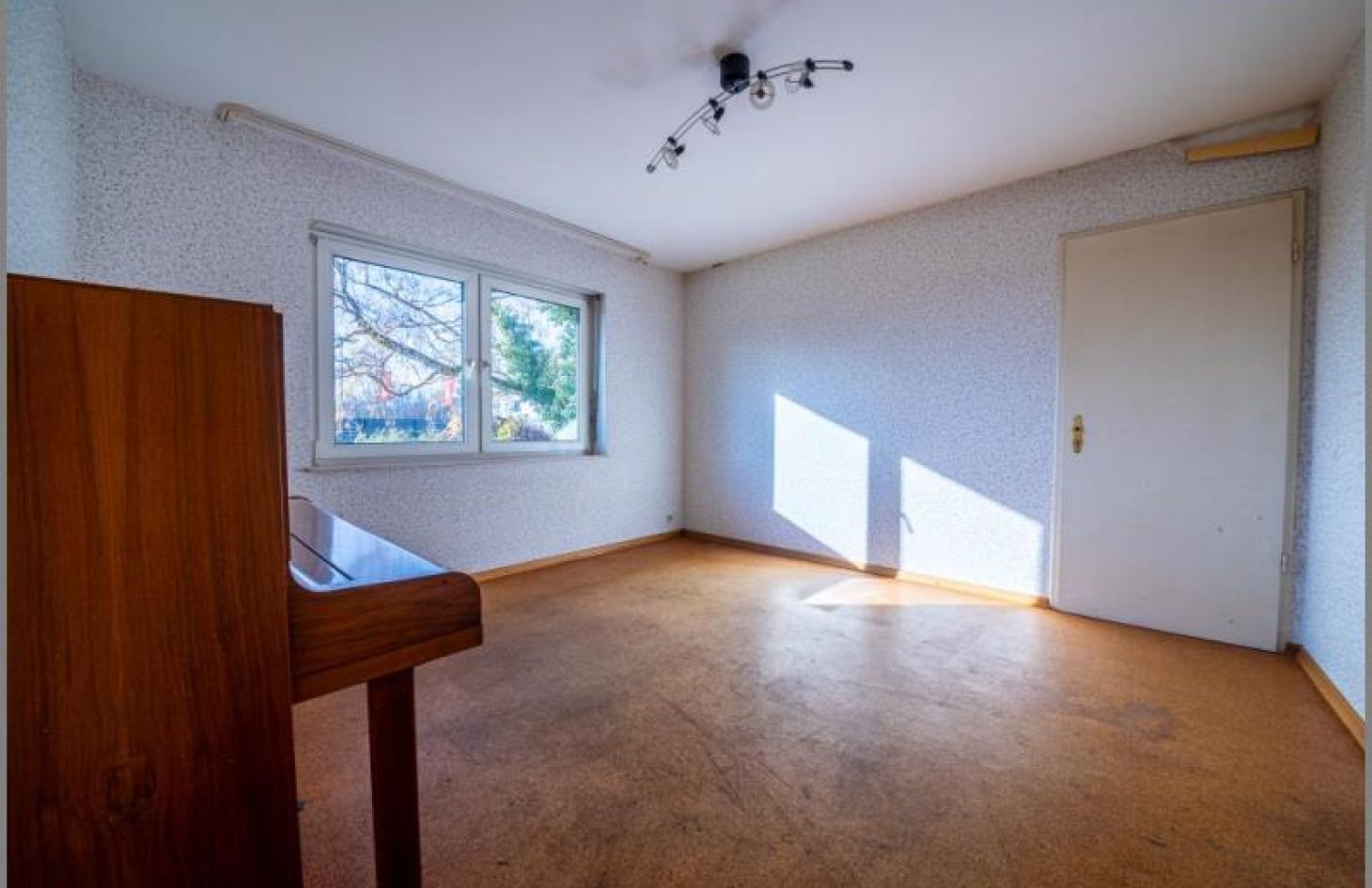 Kinderbereich mit 2 Zimmern und Bad von Träume entwickeln! 215qm Bungalow mit großem Grundstückspaket! in Rheinau bei Dhonau Immobilien-Makler Ortenau