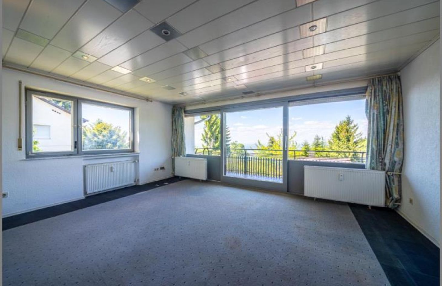 Wohnen A mit Aussicht von 2-in-1-Ferien-/Eigentumswohnung mit Wintergarten, Garage und herrlicher Aussicht! in Sasbachwalden bei Dhonau Immobilien-Makler Ortenau