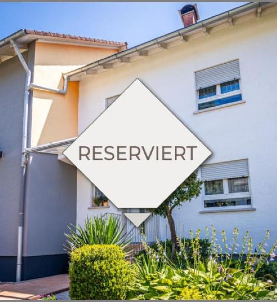 reserviert von Geräumiges, gepflegtes Reihenmittelhaus mit 2 Garagen und tollem Gartengrundstück in Oberkirch-Oberdorf bei Dhonau Immobilien-Makler Ortenau