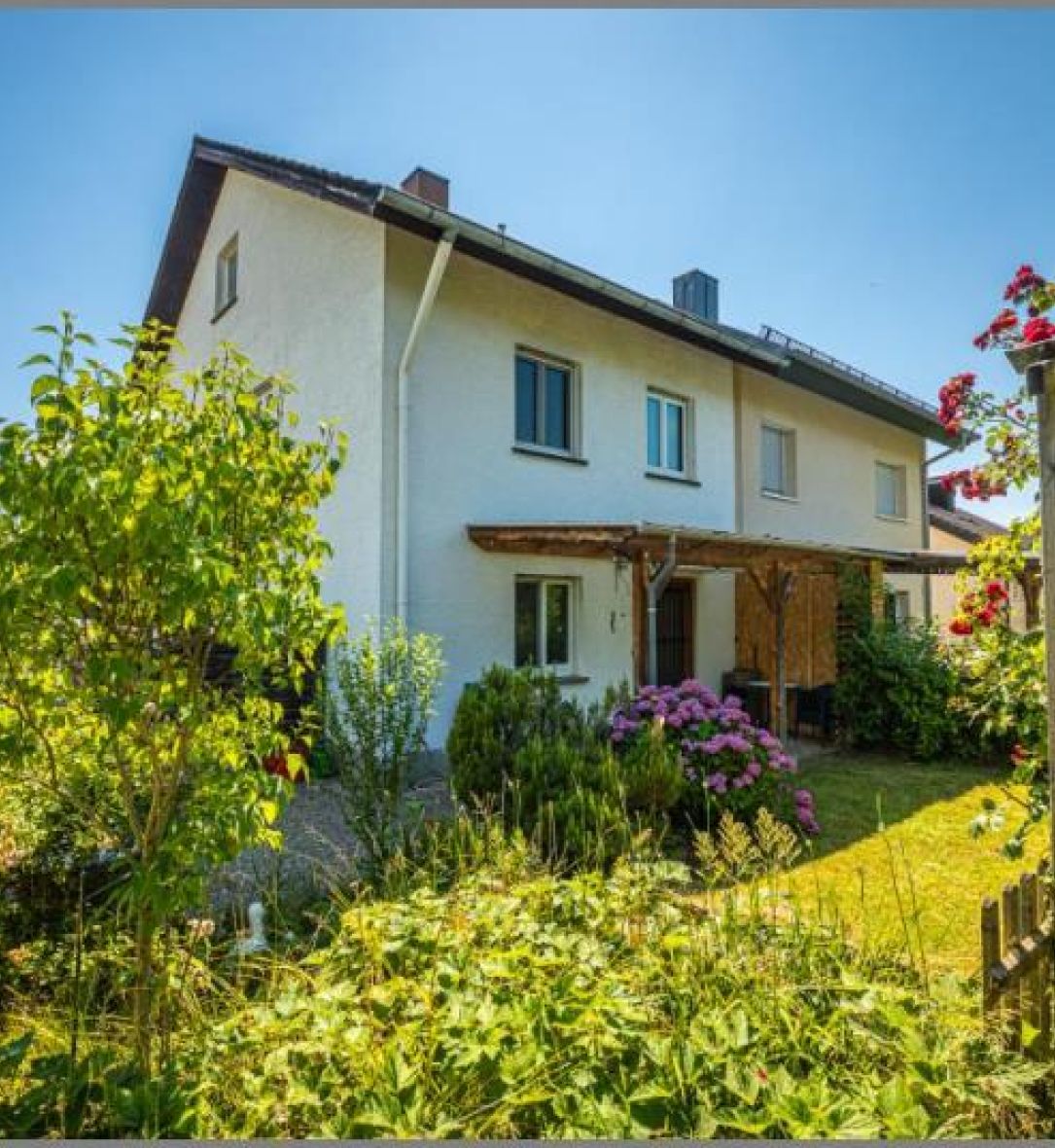 Doppelhaushäfte von Wohnliche Doppelhaushälfte - Gemütliches Zuhause in begehrter Lage! in Sasbach bei Dhonau Immobilien-Makler Ortenau