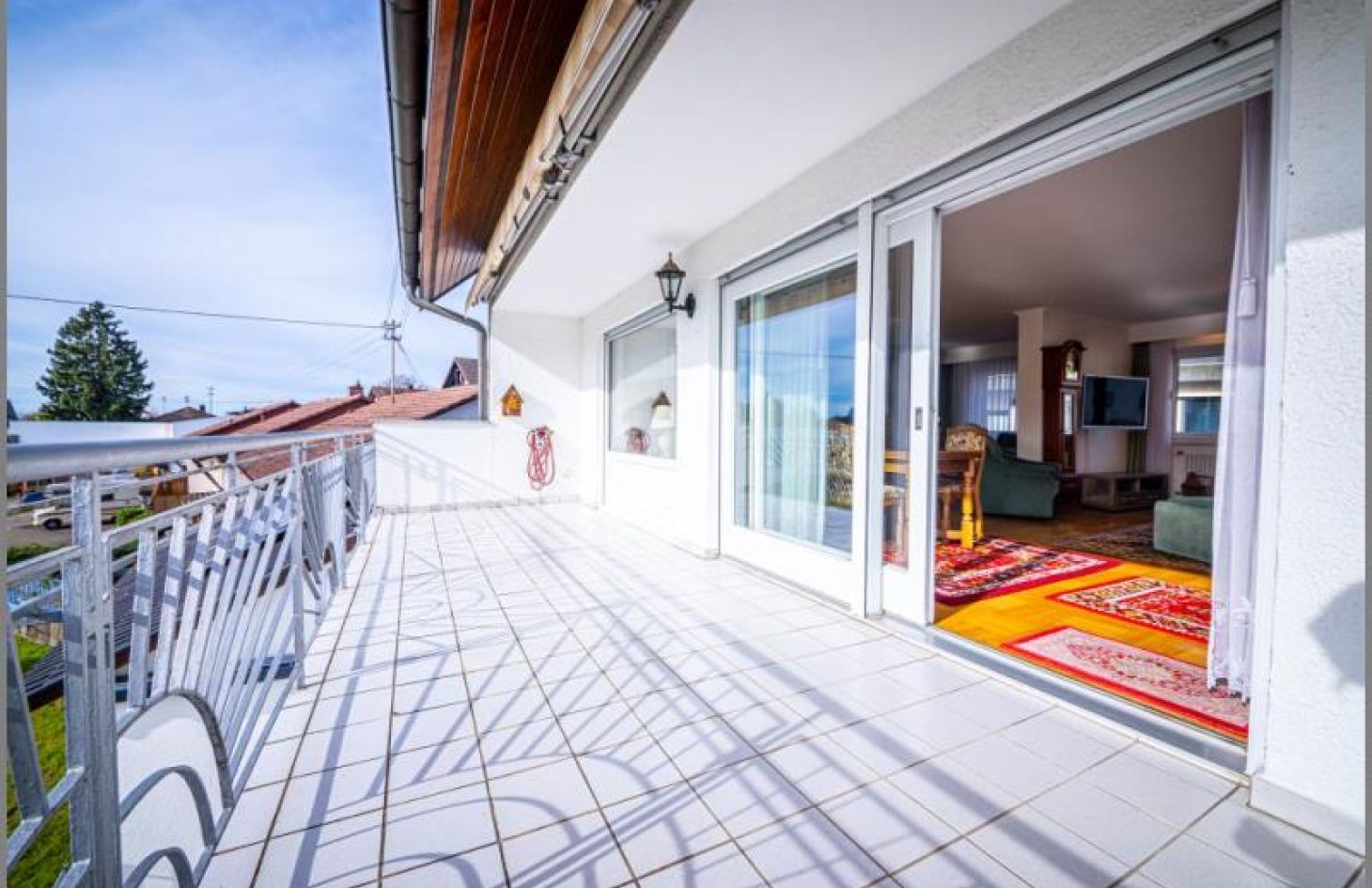 Balkon OG von Für Anleger und Selbstnutzer! Gepflegtes Dreifamilienhaus bereit zur Neu-Vermietung! in Baden-Baden Varnhalt bei Dhonau Immobilien-Makler Ortenau