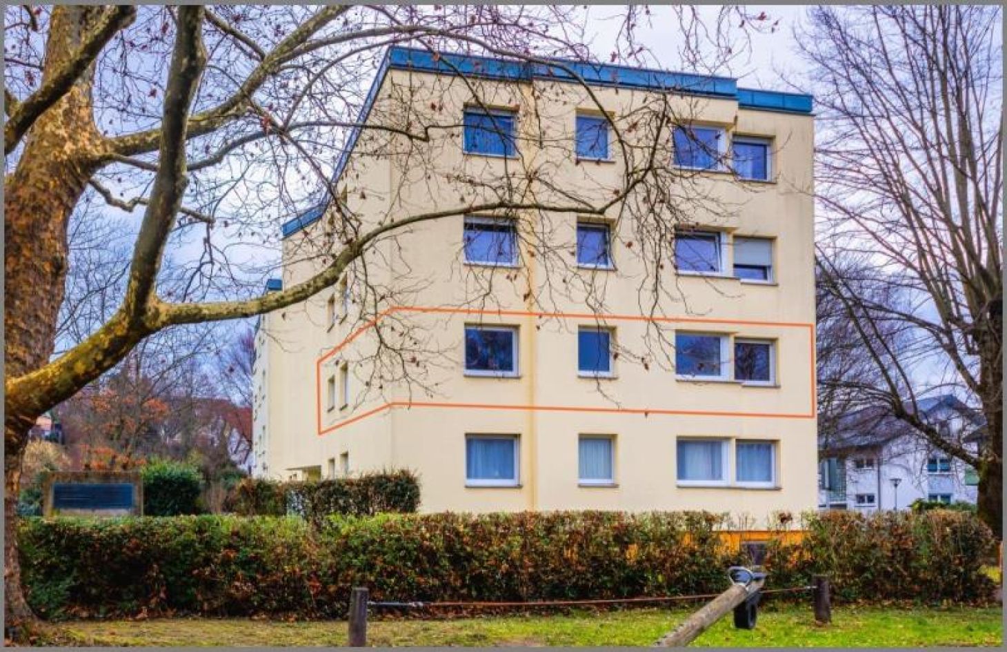 1. Obergeschoss von 5-Zimmer-ETW im 1. OG mit Balkon und Tiefgaragen-Stellplatz in Achern bei Dhonau Immobilien-Makler Ortenau
