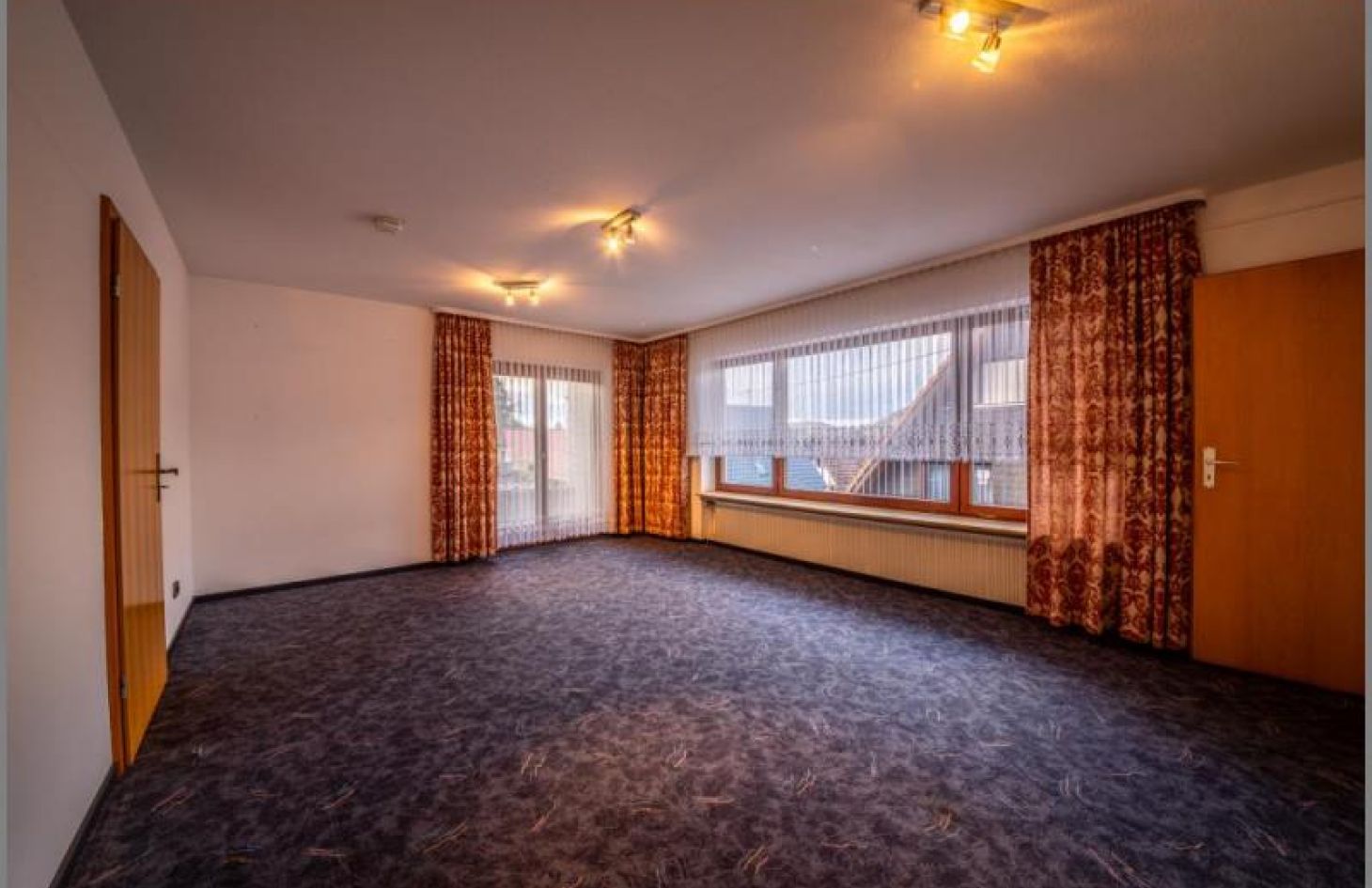 geräumte Wohnung 1 von Wohnhaus & Airbnb! 6 Appartements, Terrassen, Lagerräume, Stellplätze! in Kappelrodeck bei Dhonau Immobilien-Makler Ortenau