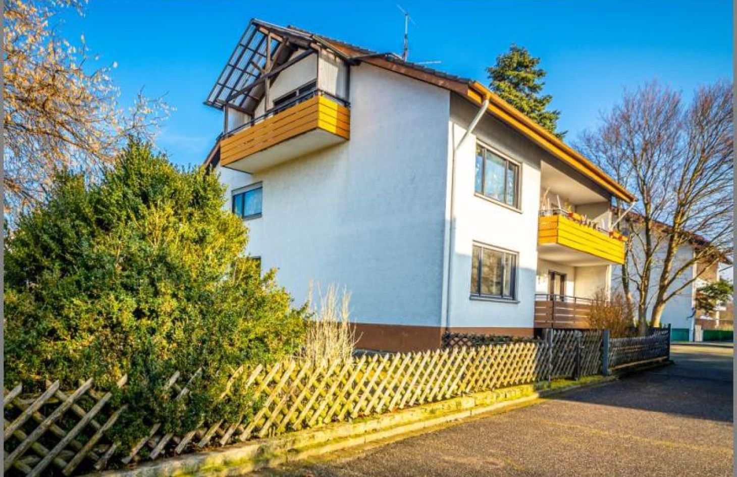 Ansicht West von Gepflegtes, großes Dreifamilienhaus! Überwiegend leer in schöner Wohnlage! in Bühl-Vimbuch bei Dhonau Immobilien-Makler Ortenau