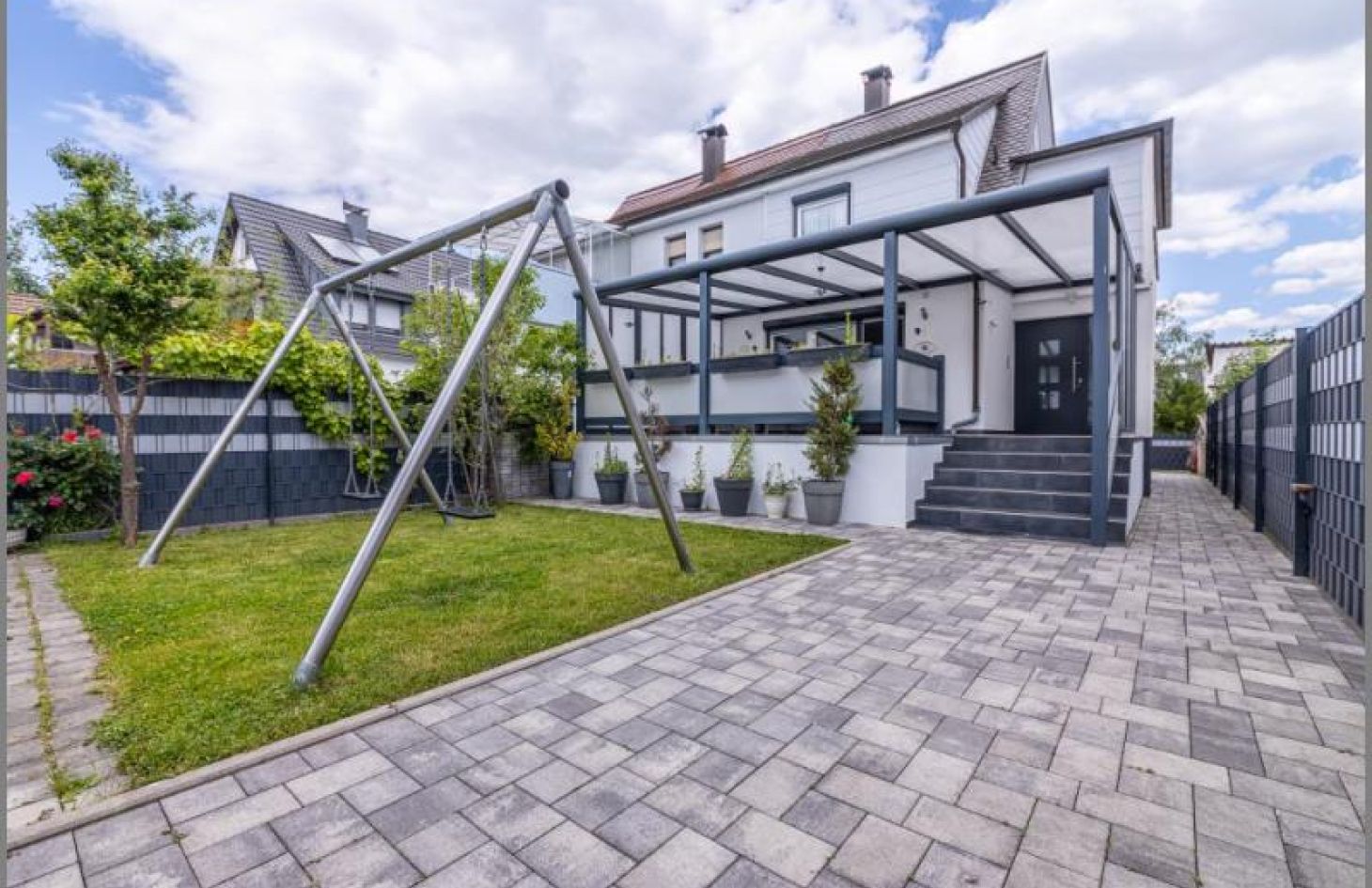 Zuhause im Herzen von Achern von Zentrumsnahe, sanierte Doppelhaushälfte - Schickes Zuhause im Herzen von Achern! in Achern bei Dhonau Immobilien-Makler Ortenau