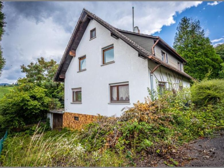 Westansicht von Ihre Sanierungs-Chance: EFH oder ZFH mit großem Grundstück in ruhiger Lage in Lauf bei Dhonau Immobilien-Makler Ortenau