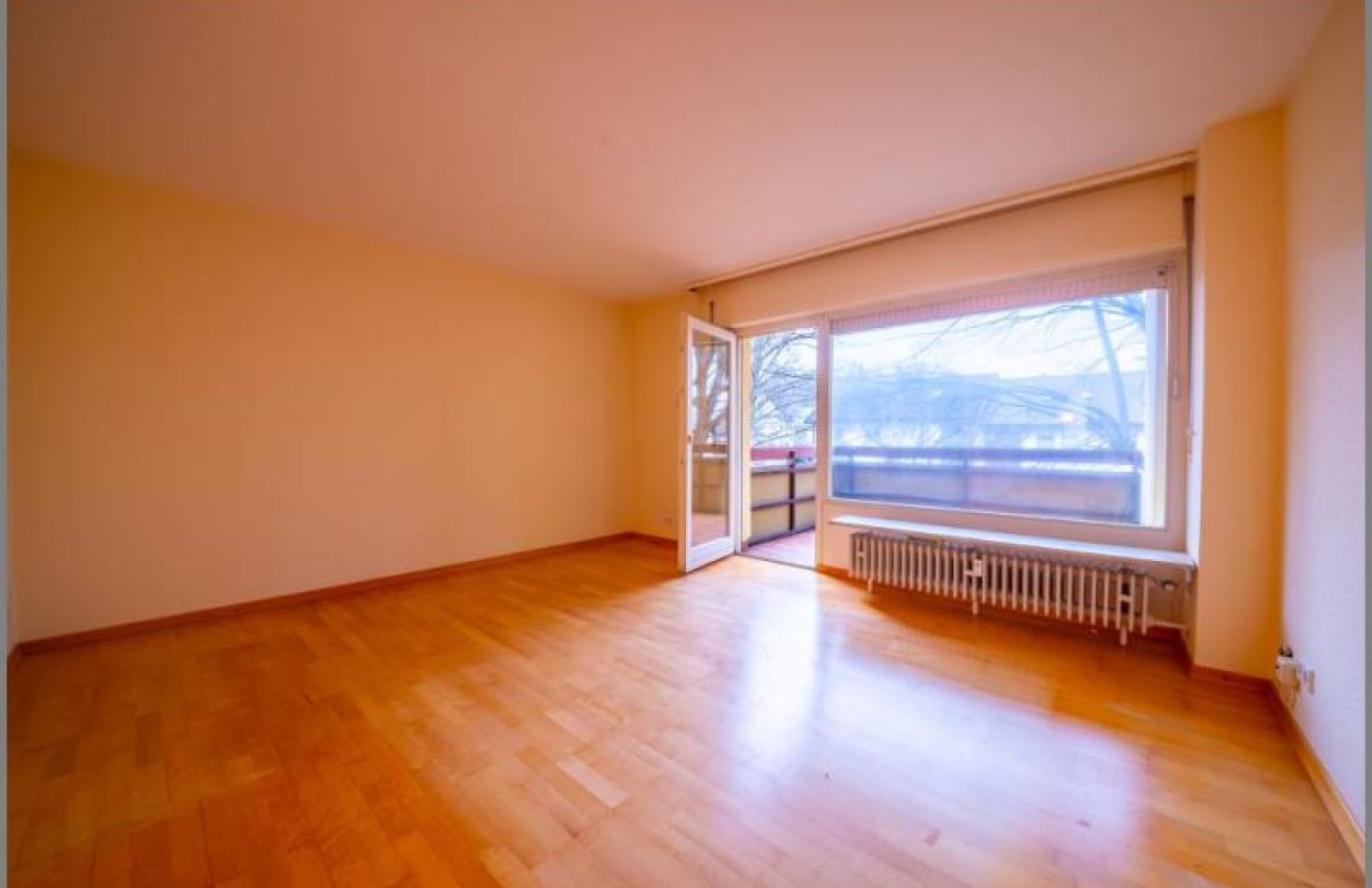 Wohnen / Balkon von 5-Zimmer-ETW im 1. OG mit Balkon und Tiefgaragen-Stellplatz in Achern bei Dhonau Immobilien-Makler Ortenau
