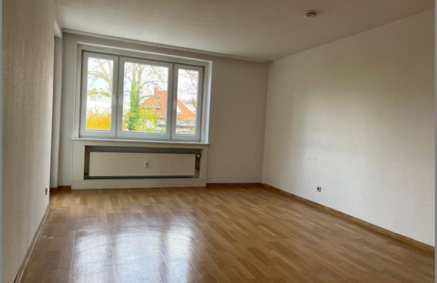 Schlafen von Große, helle 4-Zimmer-Wohnung im 1.OG mit Balkon zentral in Achern in Achern bei Dhonau Immobilien-Makler Ortenau