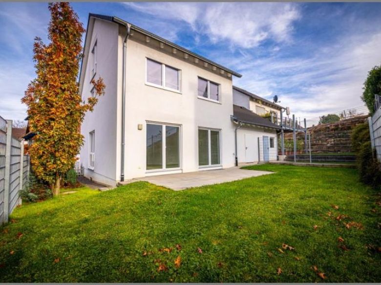 Haus mit Garten von So gut wie NEU! Schickes, modernes Einfamilienhaus mit 6 Zimmern, Garage und Stellplatz. in Achern-Fautenbach bei Dhonau Immobilien-Makler Ortenau