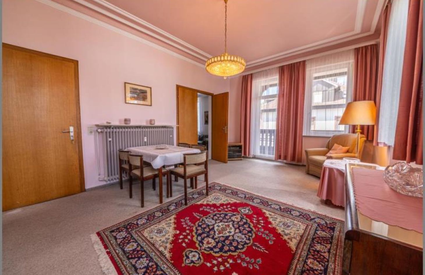 Esszimmer OG von Elegante Altbau-Stadtvilla mit 3 Wohnungen / Praxis. 125 Jahre erstklassig! in Achern / Stadt bei Dhonau Immobilien-Makler Ortenau