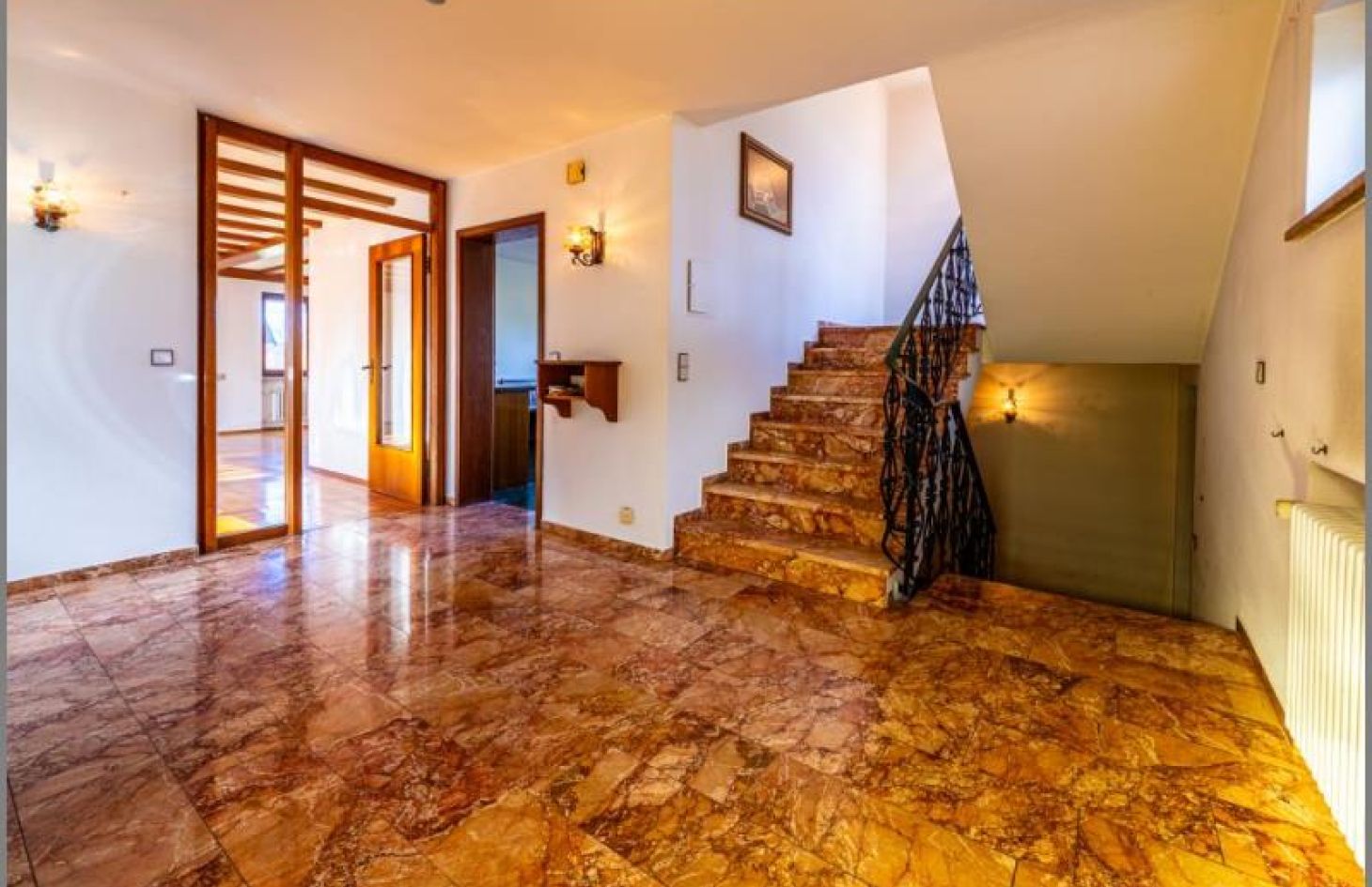 Empfangsdiele EG von Geräumiges Einfamilienhaus - tolle Wohnlage! Hobbyräume, Doppelgarage, Balkone, großes Grundstück. in Sinzheim bei Dhonau Immobilien-Makler Ortenau