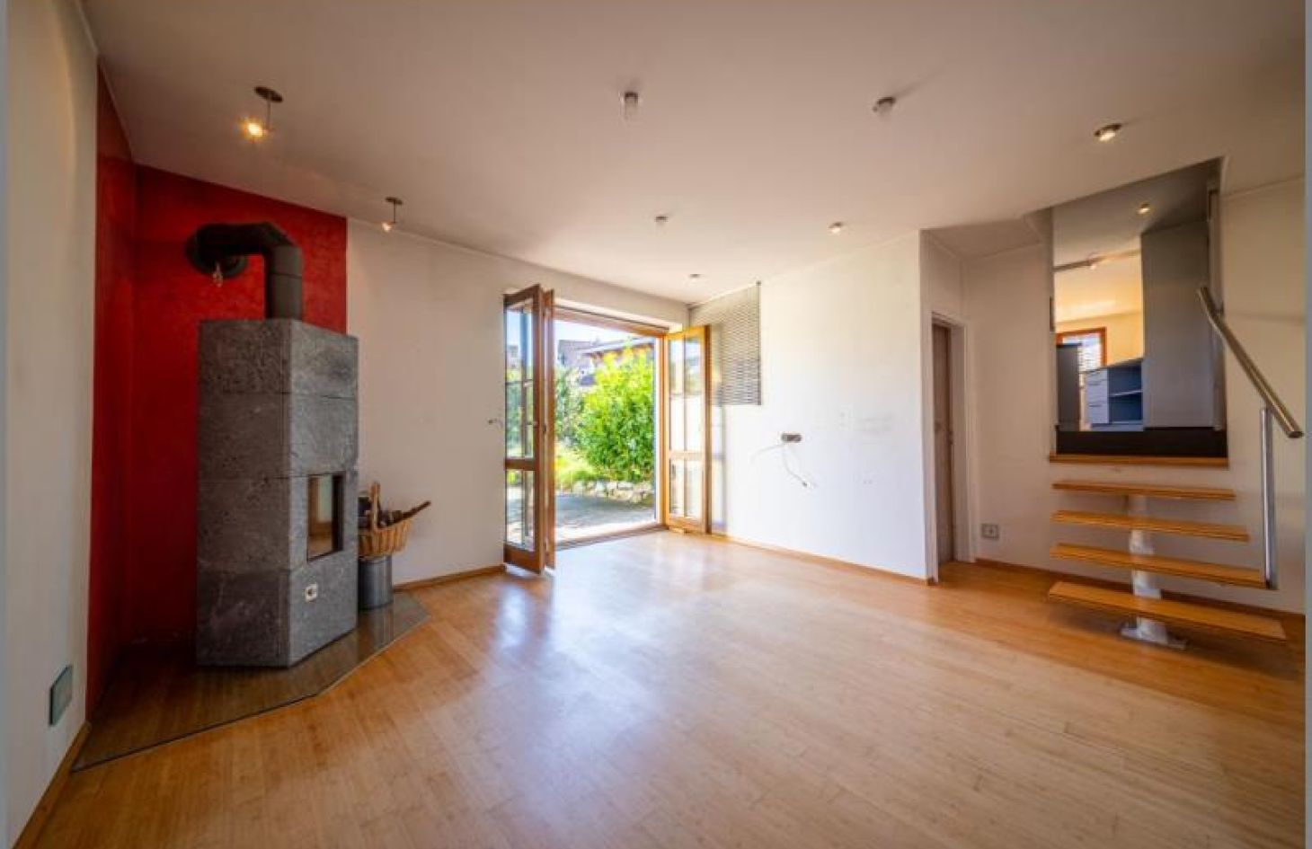 Wohnen Anbau EG von Flair zum Verlieben! Sehr schönes, modernisiertes Einfamilienhaus mit Garten und Garagengebäude  in Achern-Önsbach bei Dhonau Immobilien-Makler Ortenau