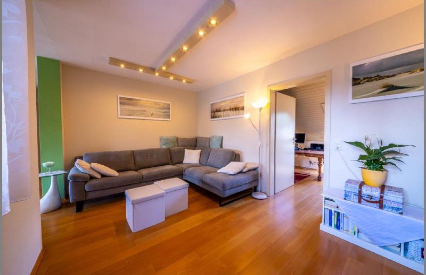 Wohnen von Sehr schöne DG-Eigentumswohnung mit Kamin, Loggia, Garten, Garage in Achern bei Dhonau Immobilien-Makler Ortenau