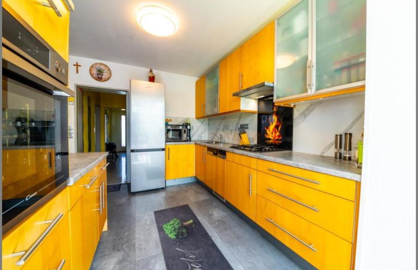 EG Küche von Geräumiges, gepflegtes Reihenmittelhaus mit 2 Garagen und tollem Gartengrundstück in Oberkirch-Oberdorf bei Dhonau Immobilien-Makler Ortenau