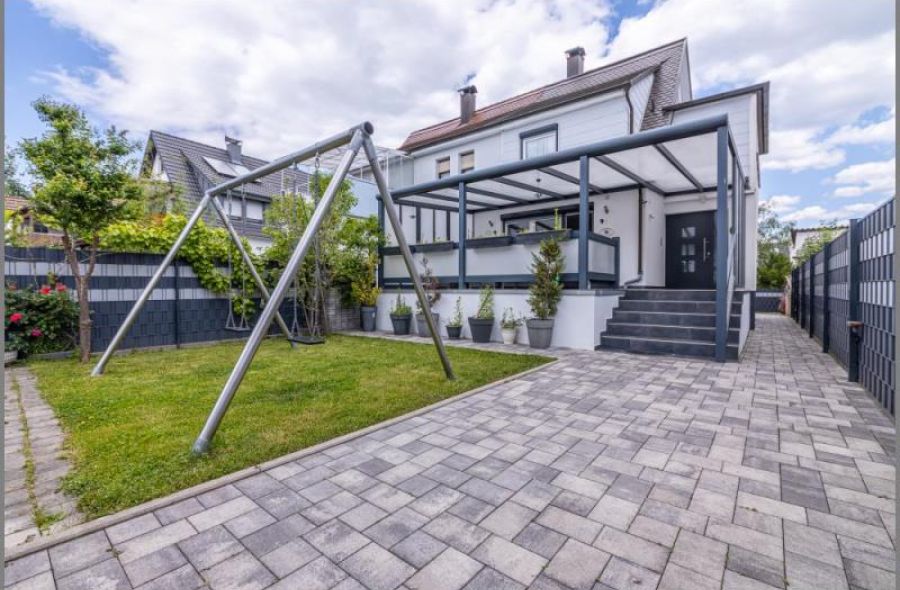 Zuhause im Herzen von Achern von Zentrumsnahe, sanierte Doppelhaushälfte - Schickes Zuhause im Herzen von Achern! in Achern bei Dhonau Immobilien-Makler Ortenau