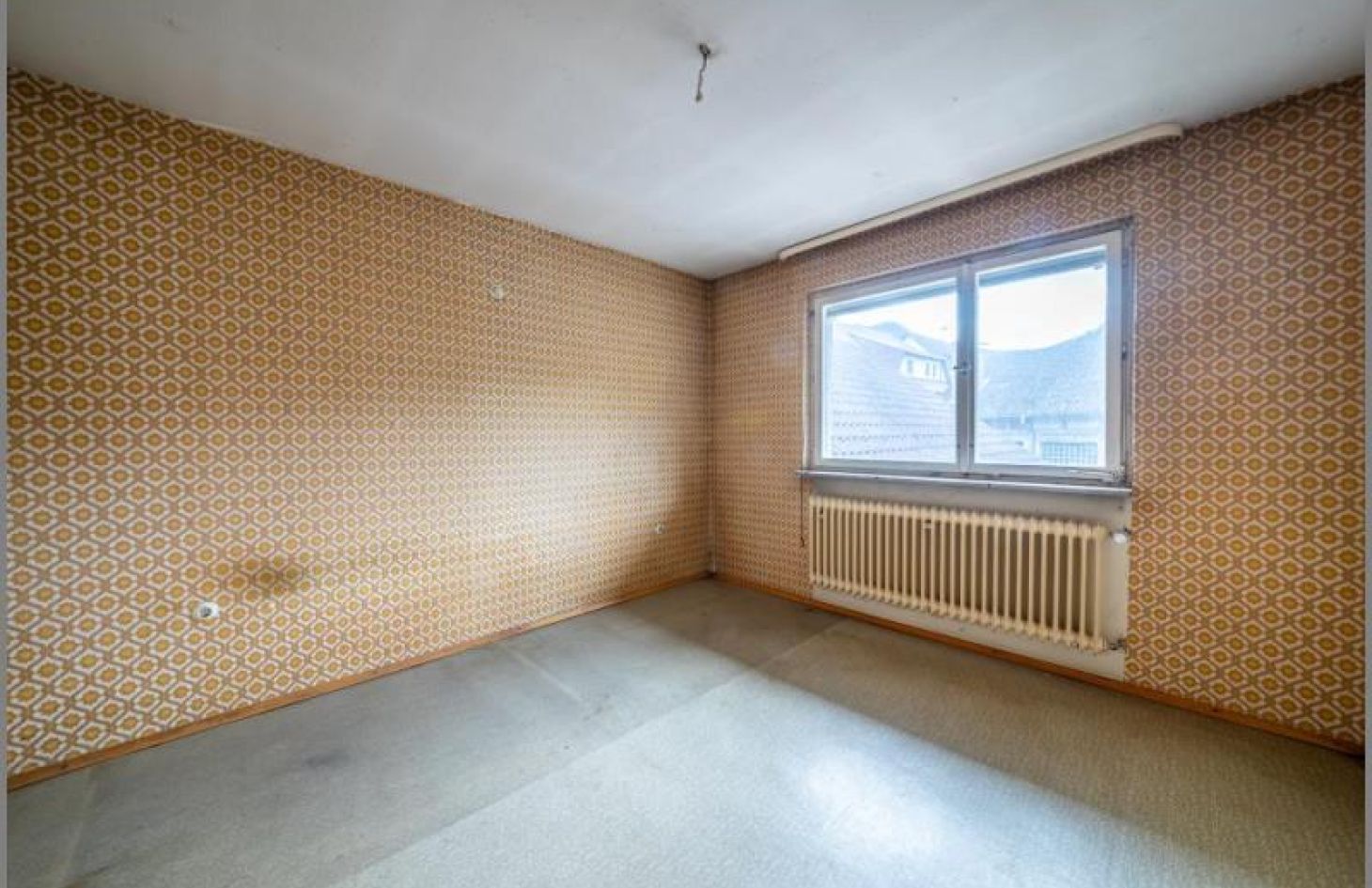 Wohnhaus OG Zimmer von Ein- bis Zweifamilienhaus mit massivem Öko-Anbau - Ausbauoption plus extra Grundstück! in Kappelrodeck bei Dhonau Immobilien-Makler Ortenau