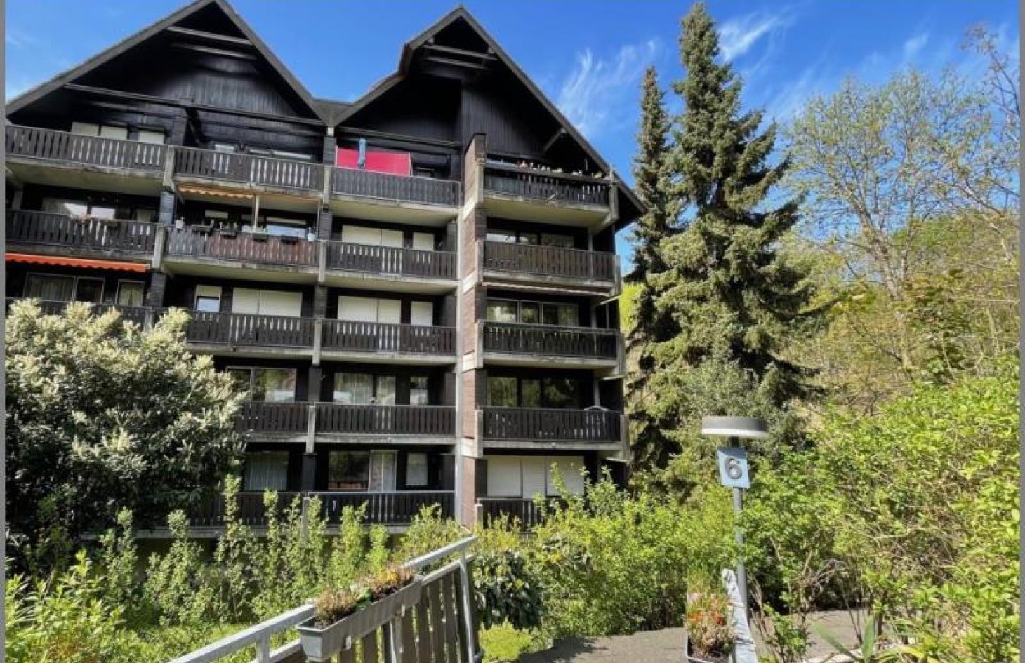 Zugang zu Haus Nr. 6 von Sehr schöne, komplett eingerichtete 2-Zi.-Ferienwohnung Gaishöllpark mit TG-Stellplatz in Sasbachwalden bei Dhonau Immobilien-Makler Ortenau