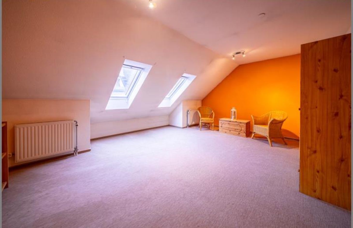 Schlafen DG von Wohngemütlich! Gepflegtes Reihenmittelhaus mit Garten und Garage in Lichtenau bei Dhonau Immobilien-Makler Ortenau